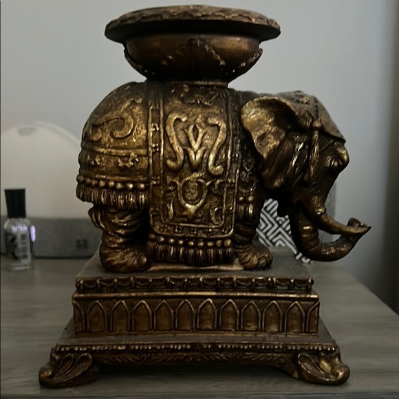 Antique looking Gold Elephant Candle Holder - Picture 3 of 5